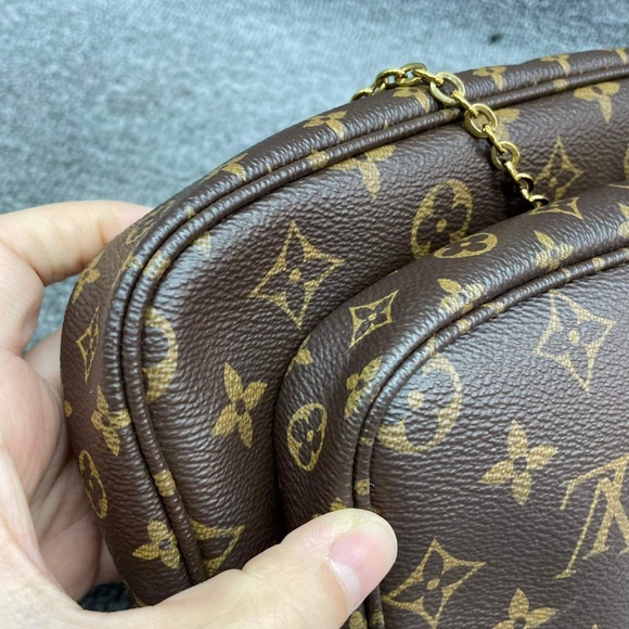 SOLD!!๐ Louis Vuitton Multi Pochette accessories ๐ - Picture 4 of 12